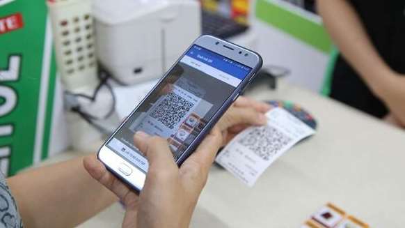 越南廣寧省開展無(wú)現(xiàn)金支付“技術(shù)市場(chǎng) – 4.0市場(chǎng)”模式